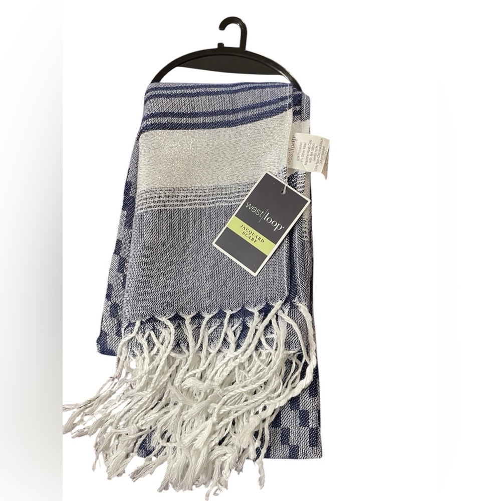 West Loop Jacquard Scarf